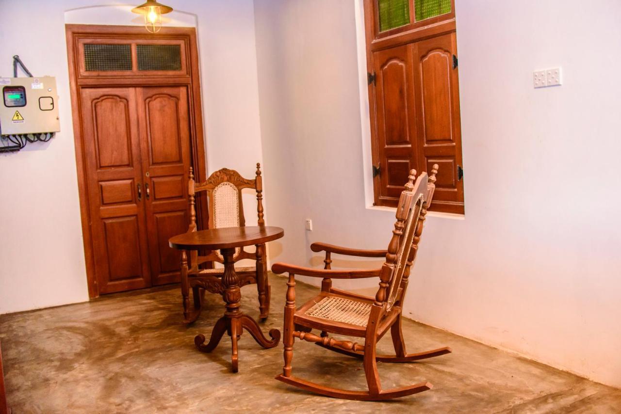 Thambu Illam Hotel Jaffna Bagian luar foto