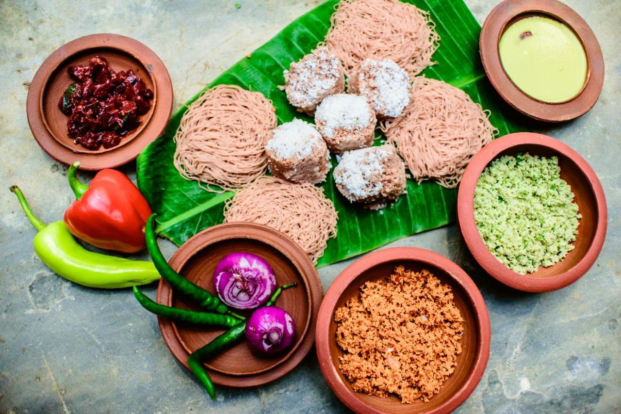 Thambu Illam Hotel Jaffna Bagian luar foto