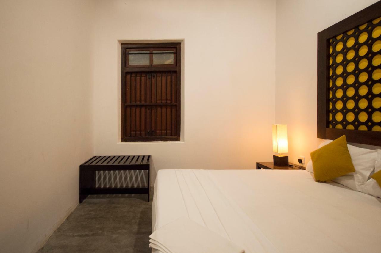Thambu Illam Hotel Jaffna Bagian luar foto