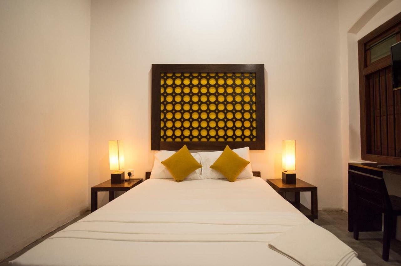 Thambu Illam Hotel Jaffna Bagian luar foto