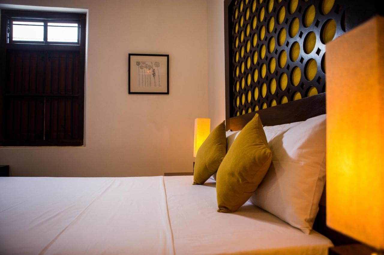Thambu Illam Hotel Jaffna Bagian luar foto