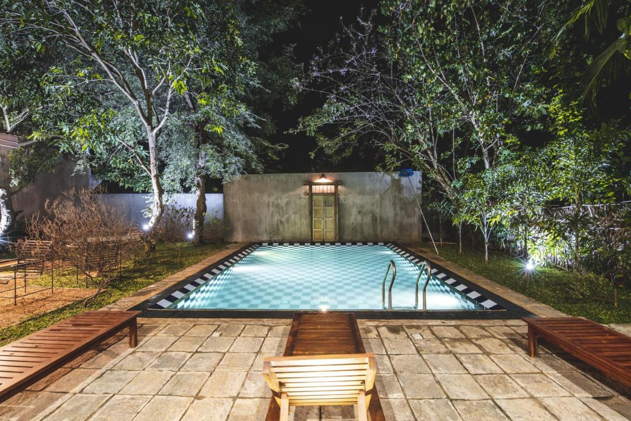 Thambu Illam Hotel Jaffna Bagian luar foto