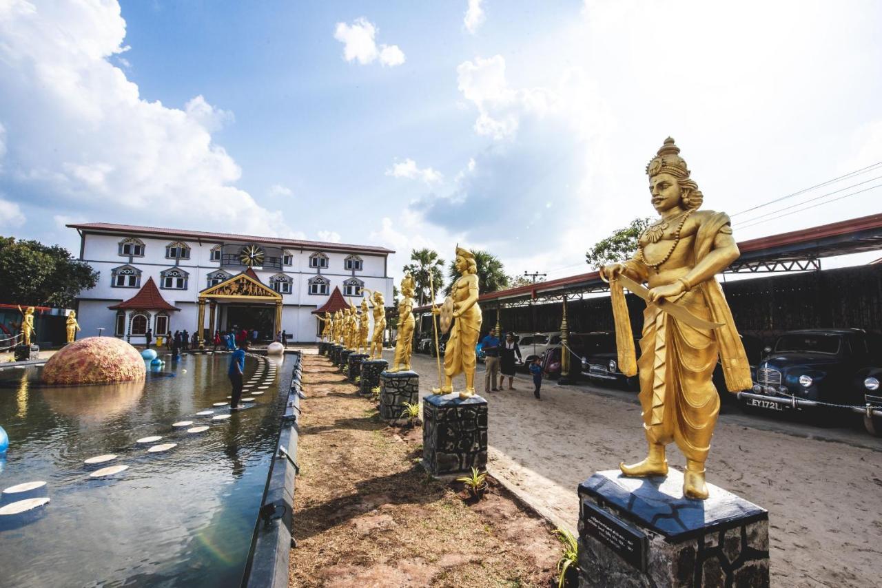 Thambu Illam Hotel Jaffna Bagian luar foto